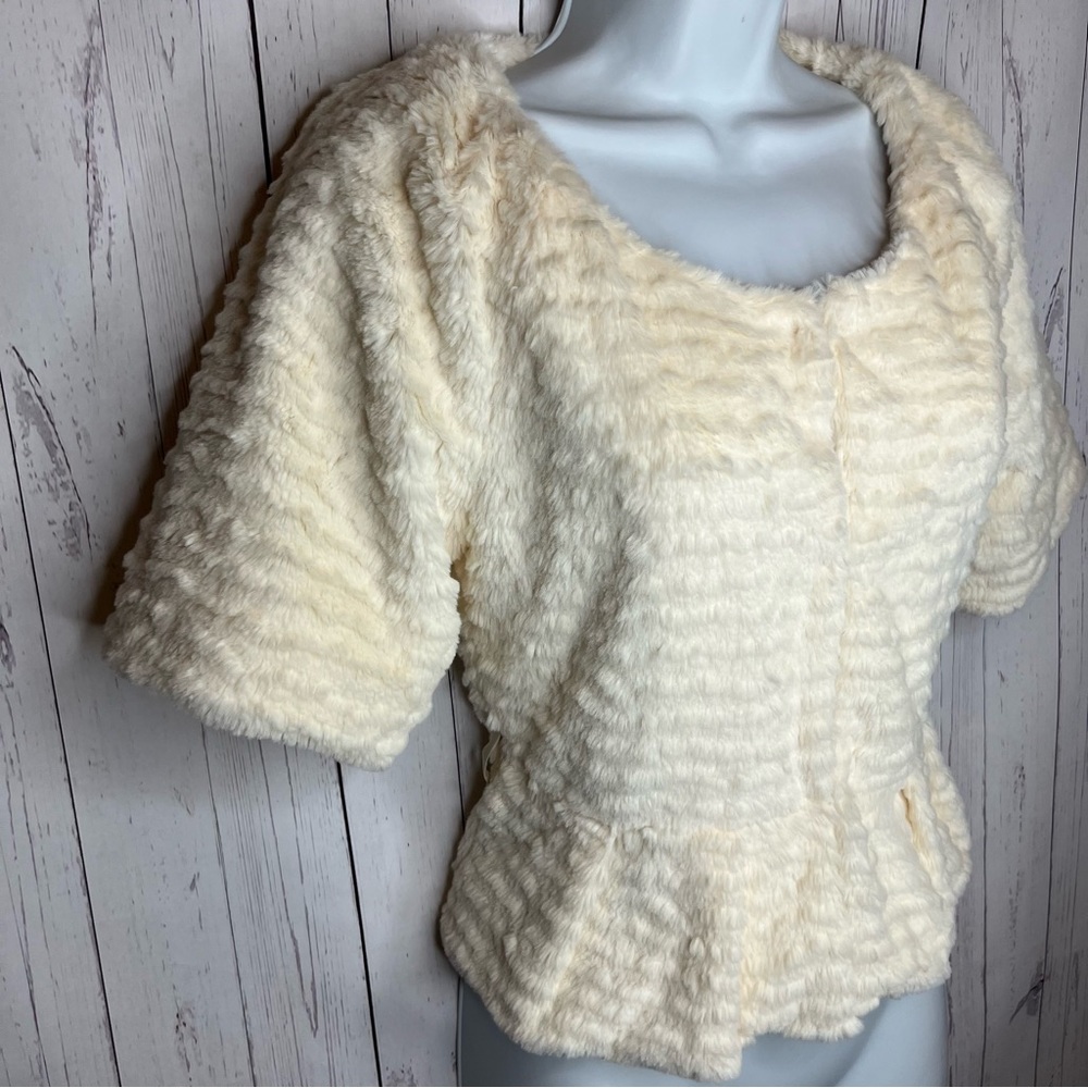 Love 21 Dressy Crop Peplum Jacket Women’s XS Ivory Fuzzy Short Sleeve Lined - Picture 3 of 8